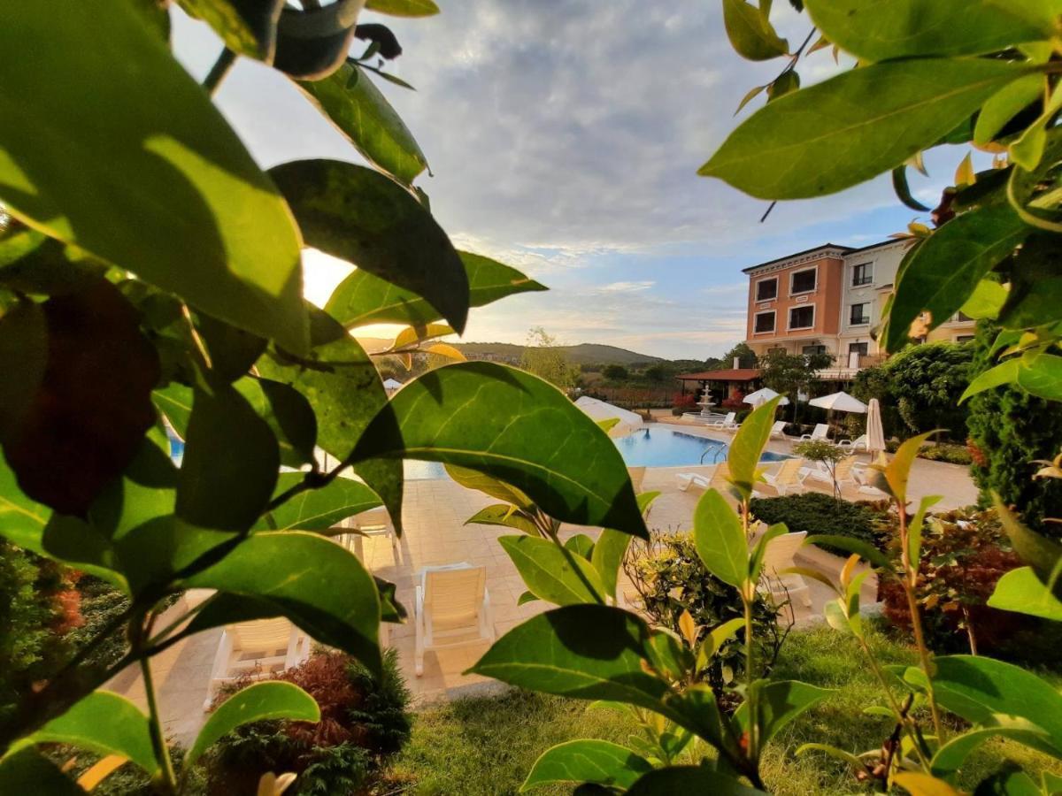 Lilia Apartments Каваци, Созопол ภายนอก รูปภาพ